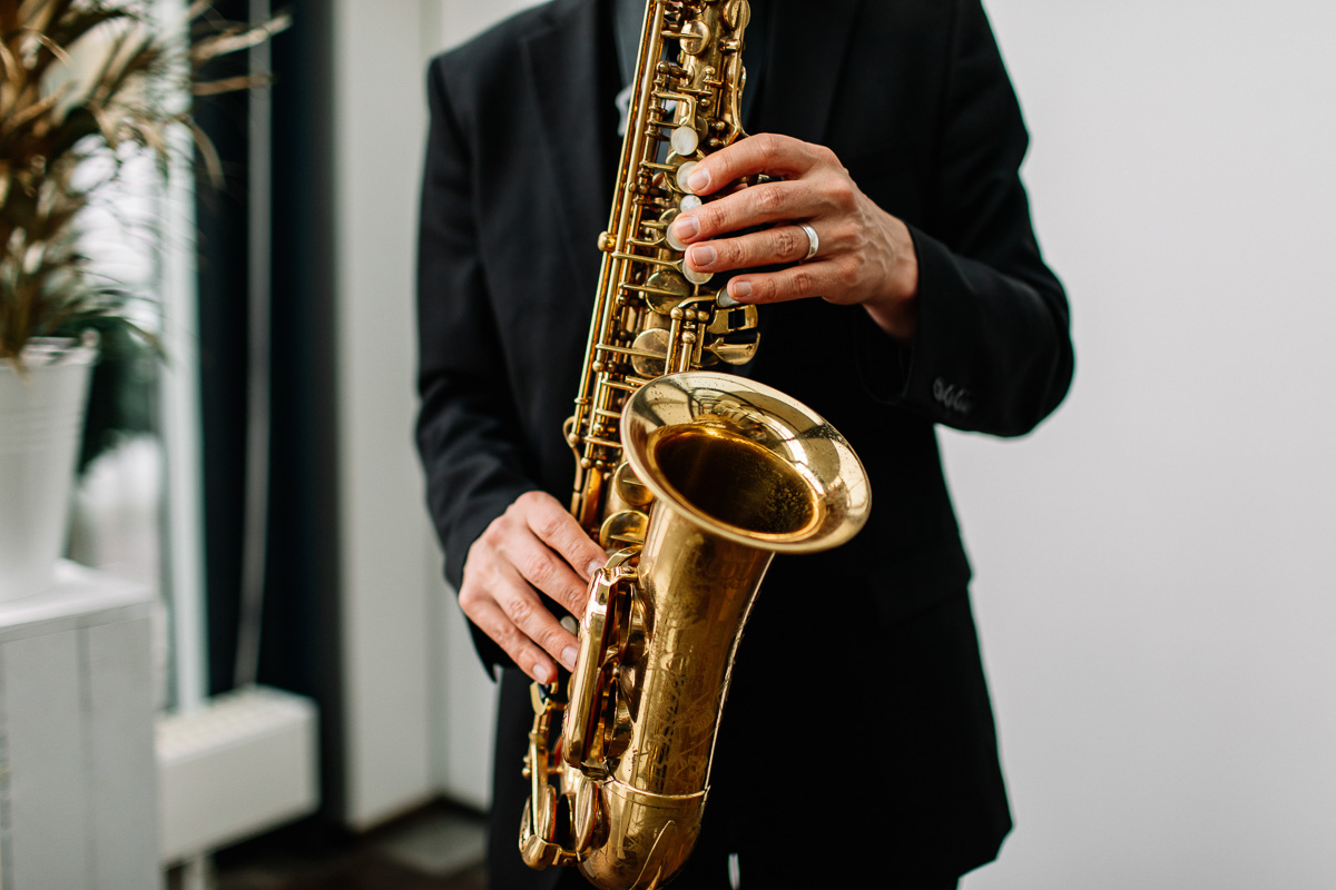 Saxofonist spielt Live Musik bei Hochzeit im Ruder-Club Favorite Hammonia Hamburg