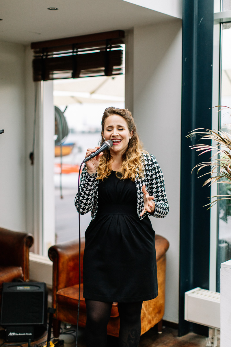 Saengerin singt bei Hochzeit im Ruder-Club Favorite Hammonia Hamburg